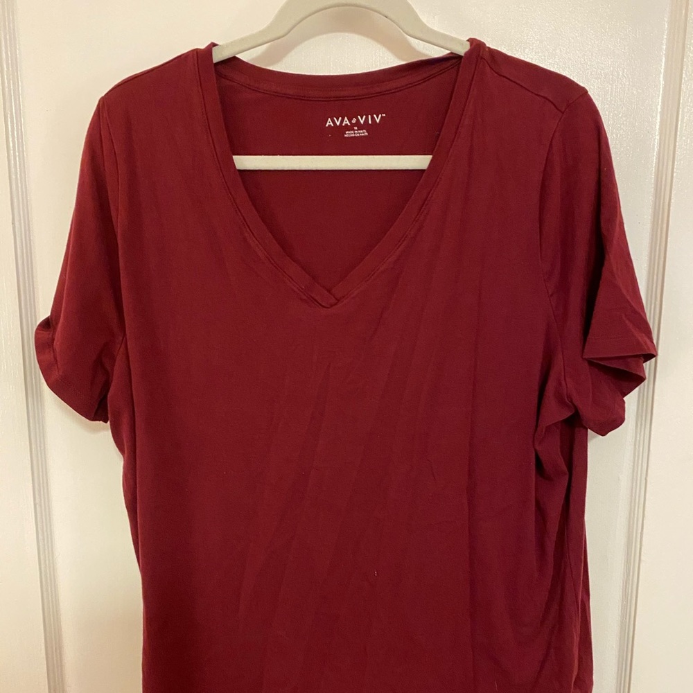 Burgundy V neck T shirt